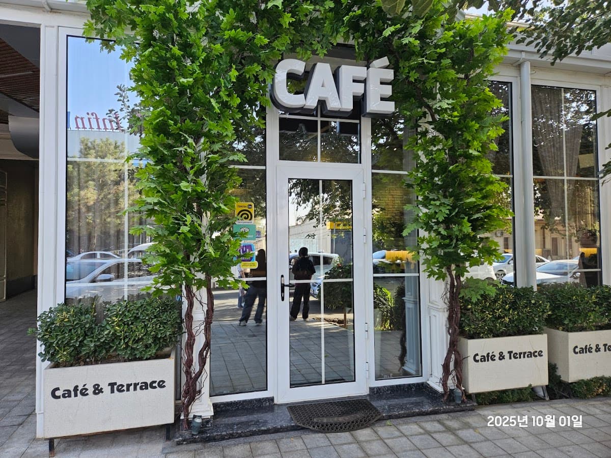 Avesto Cafe & Bakery