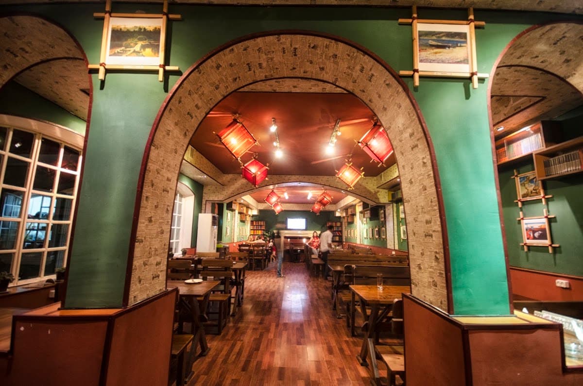 Tot Samiy Gastropub