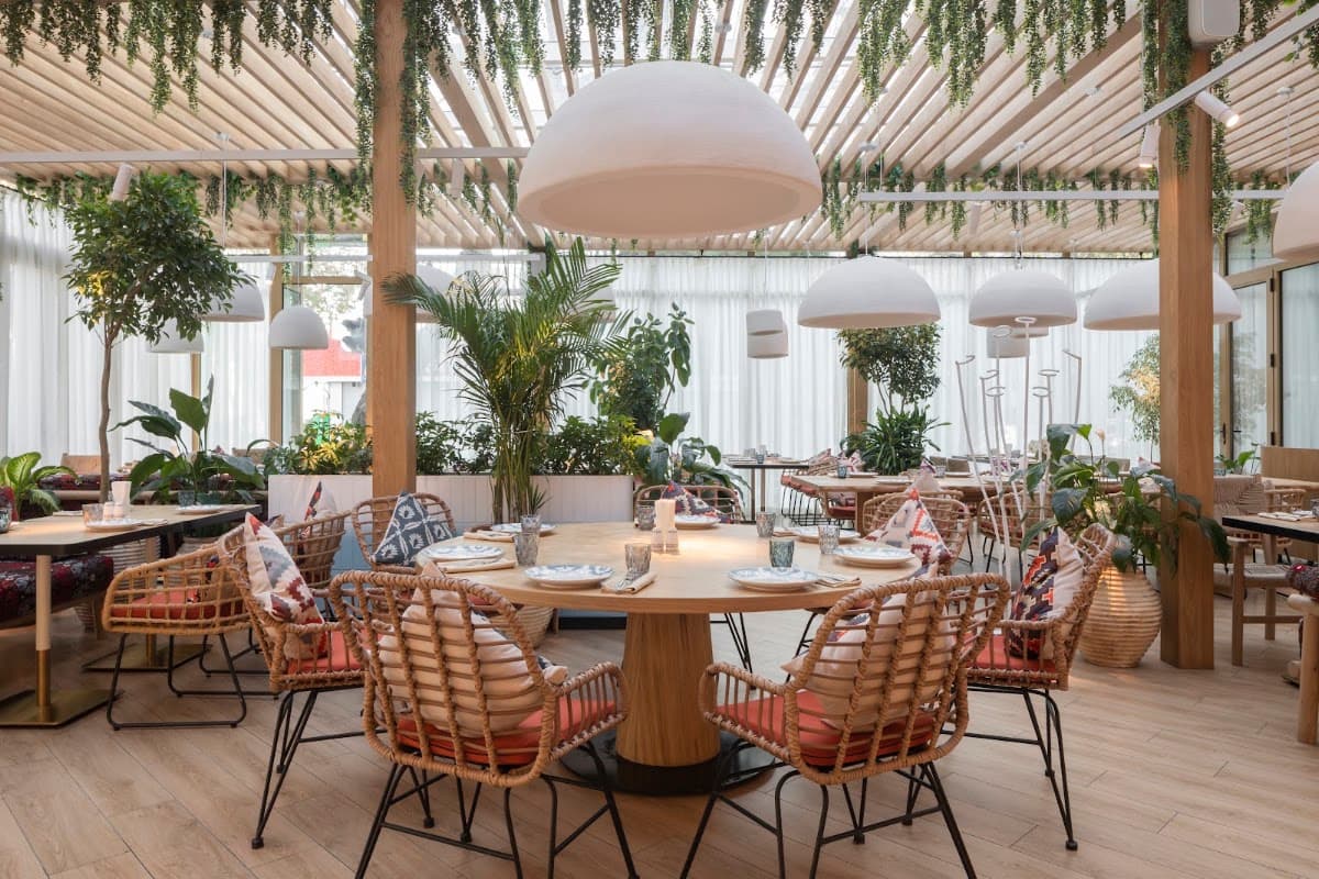 Lali Restaurant