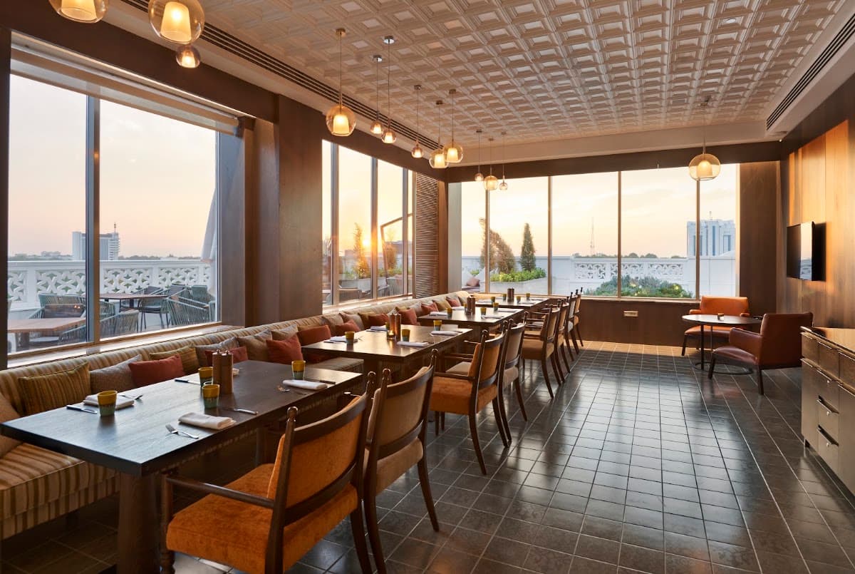Sette Restaurant & Bar